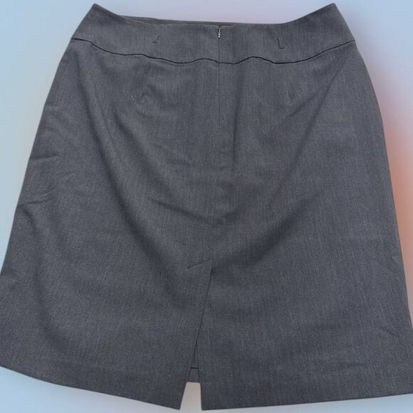 LIZ CLAIBORNE Women’s 12 Gray Skirt - Picture 3 of 3
